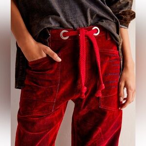 NEW FREE PEOPLE WE THE FREE Moxie Flocked Rio Red RARE Barrel Jeans SZ: …